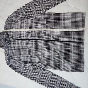 Black and white zipper lightweight jacket medium